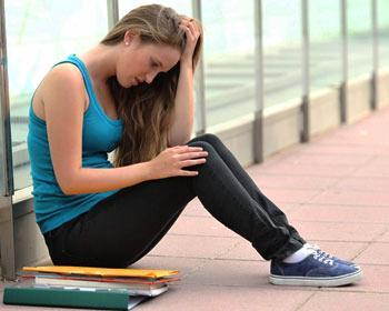 fobia-social-chica-solitaria.jpg