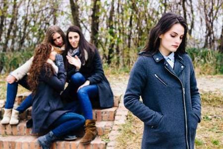 chica-con-fobia-social.jpg